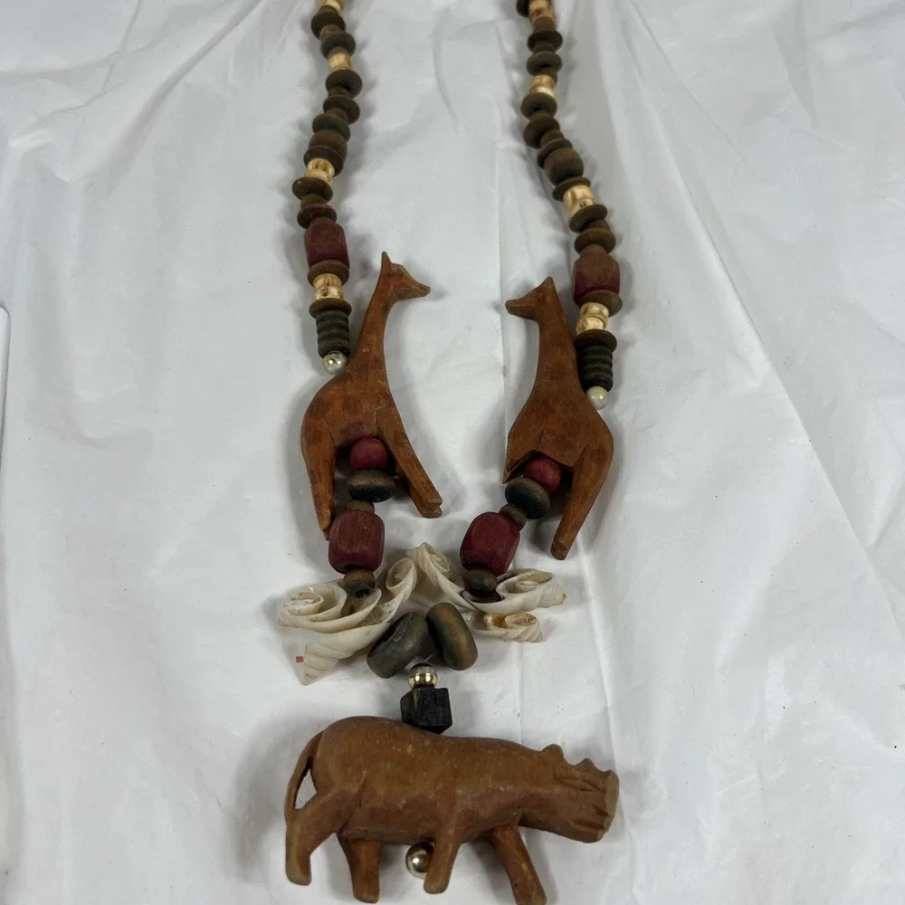 Vintage Hand Carved Wooden African Wildlife Animal Beaded Necklace‎